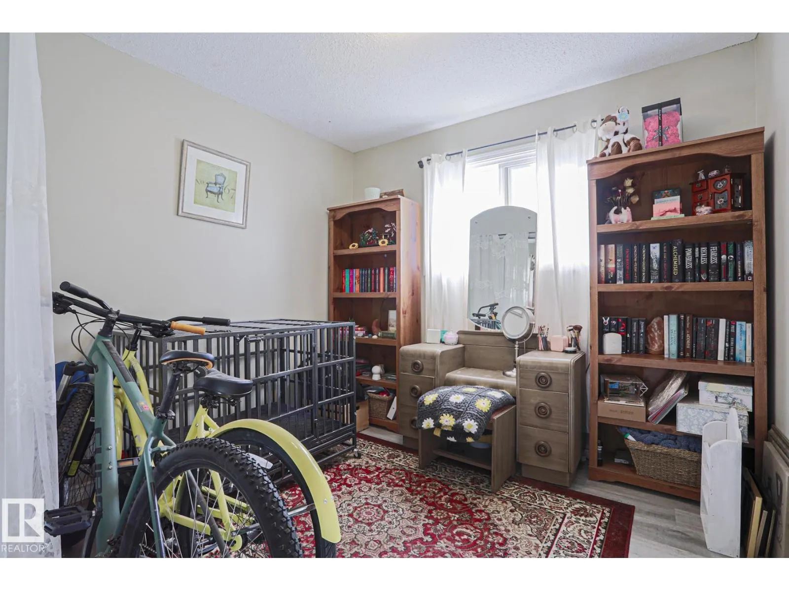 21 BURLINGTON AV