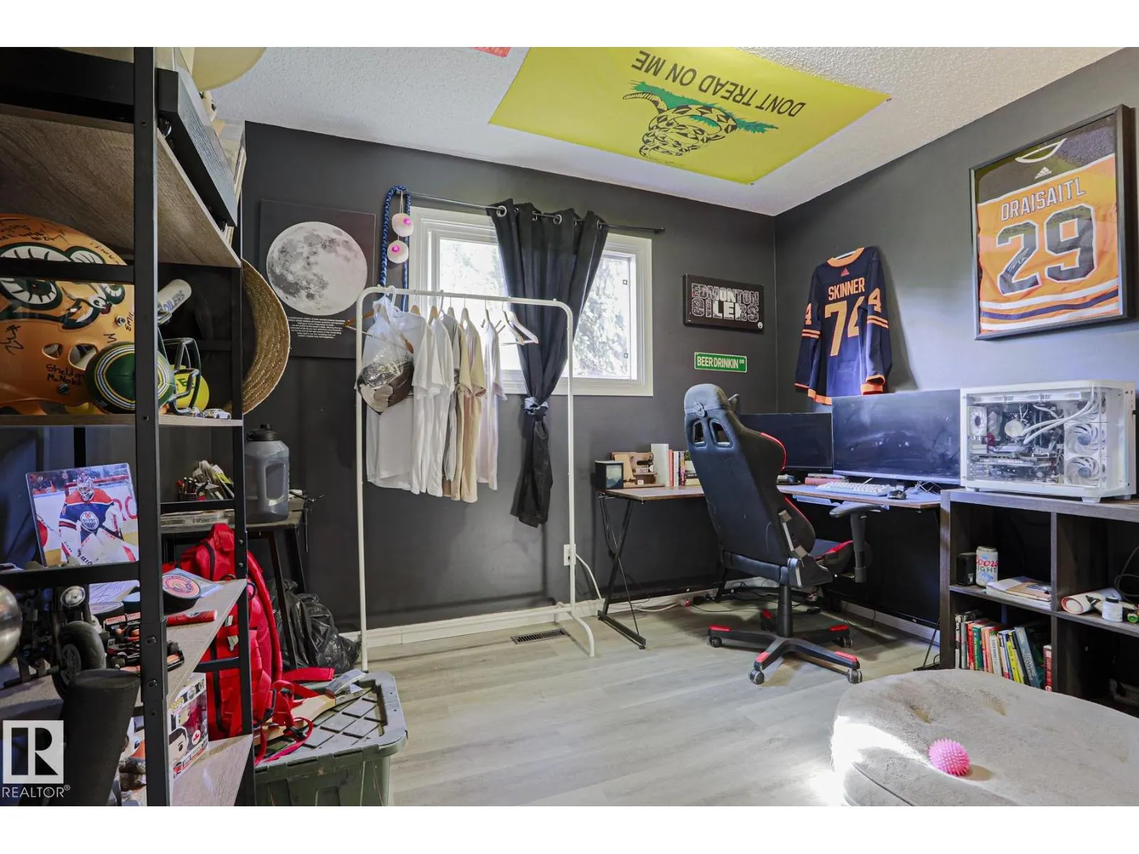 21 BURLINGTON AV