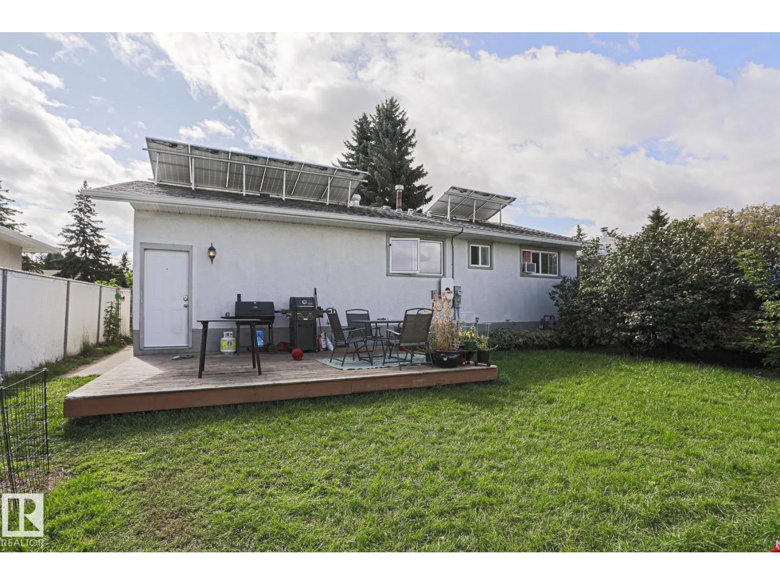 21 BURLINGTON AV