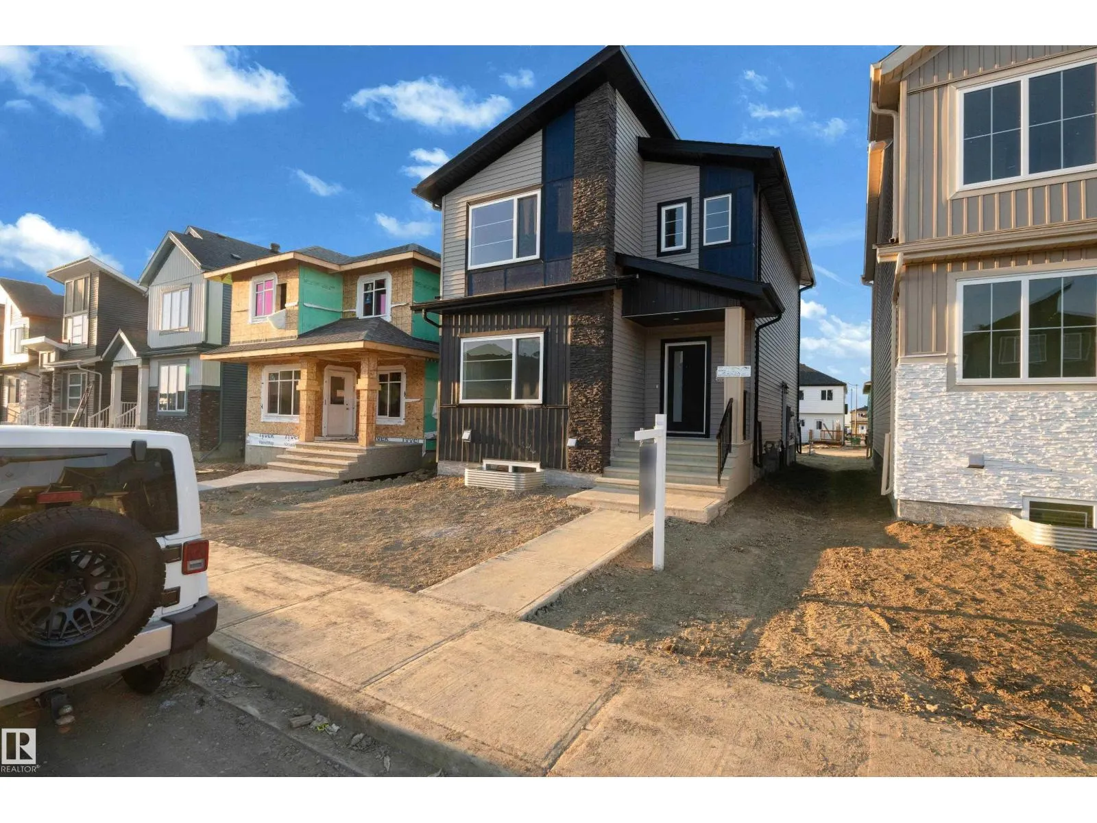 16 Westwyck LI