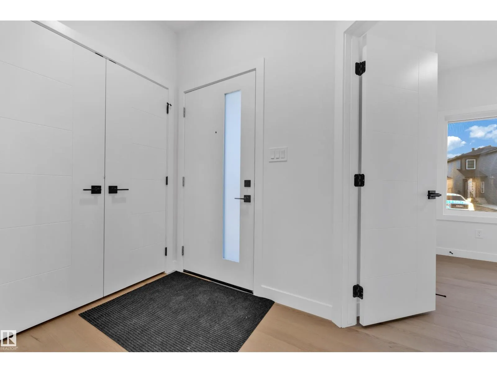 16 Westwyck LI