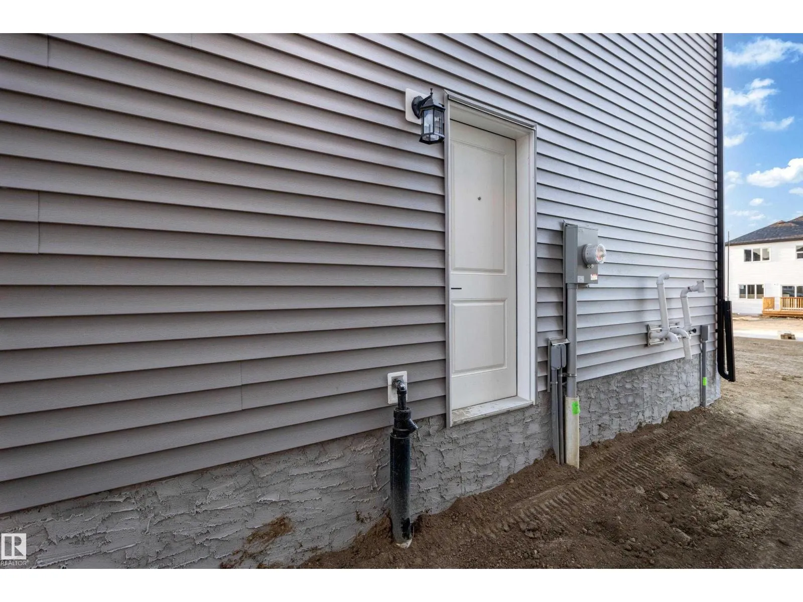 16 Westwyck LI
