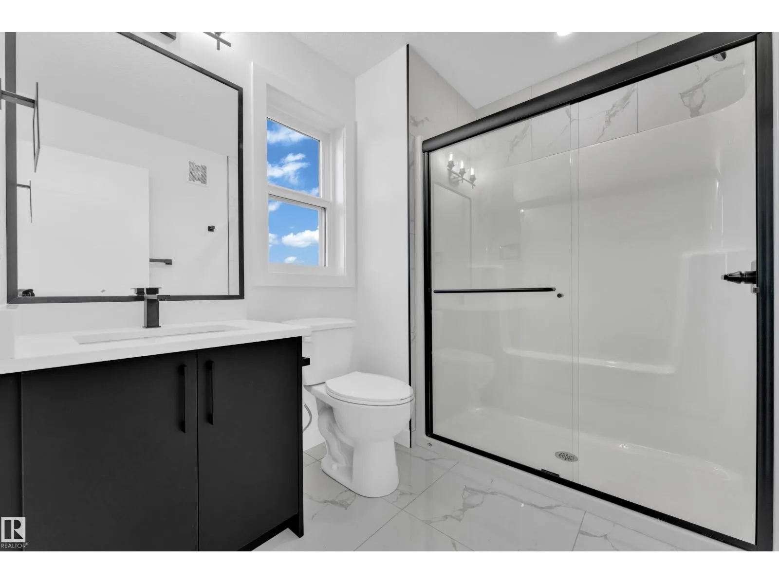 16 Westwyck LI