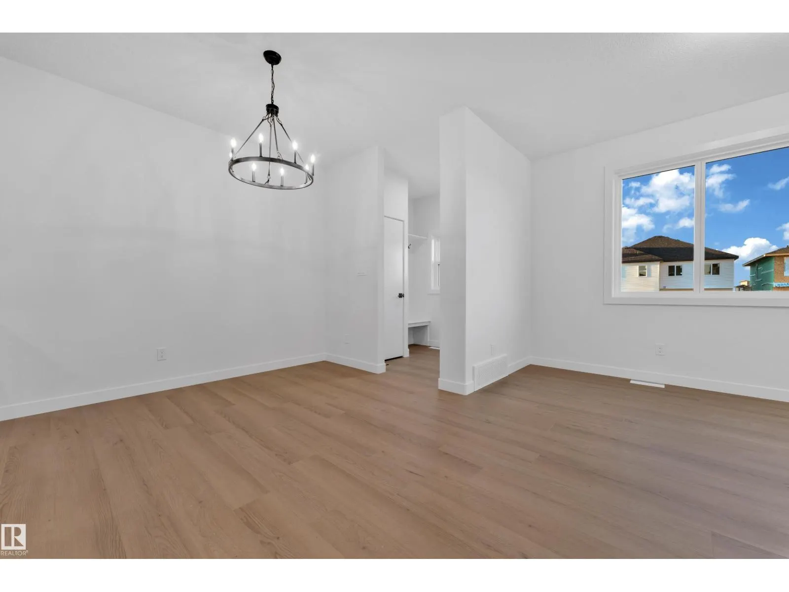 16 Westwyck LI
