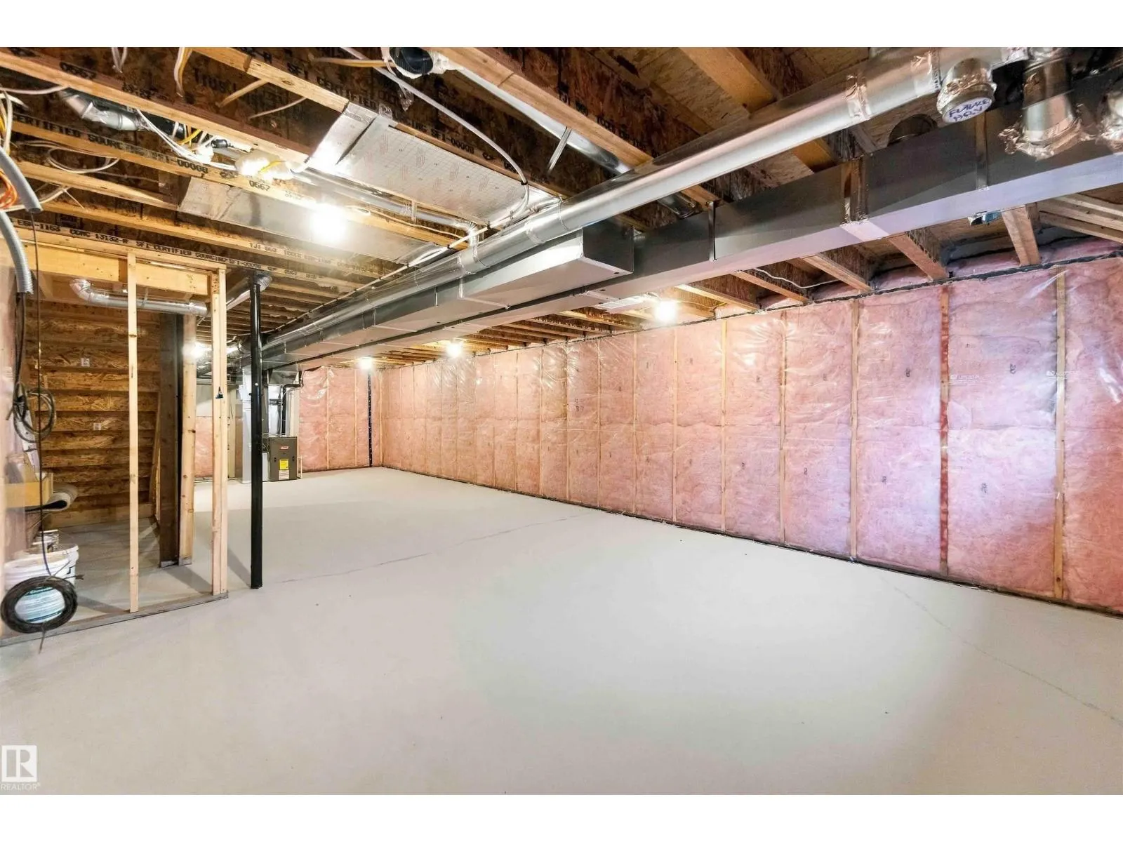 1256 MCLEOD AV