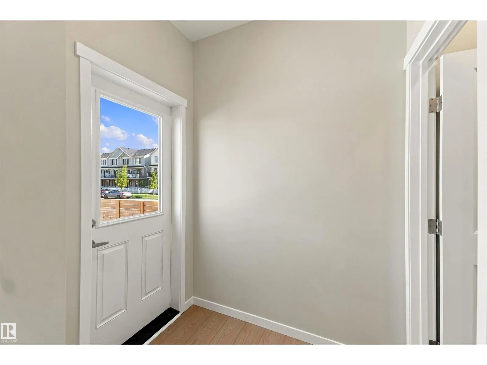 1256 MCLEOD AV
