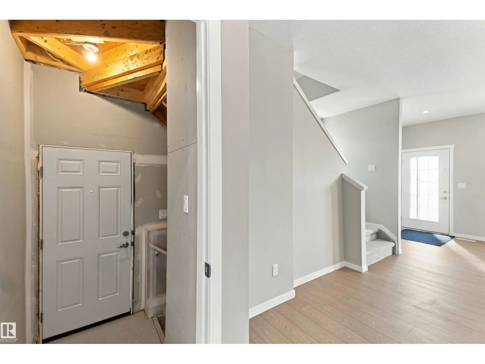 1256 MCLEOD AV
