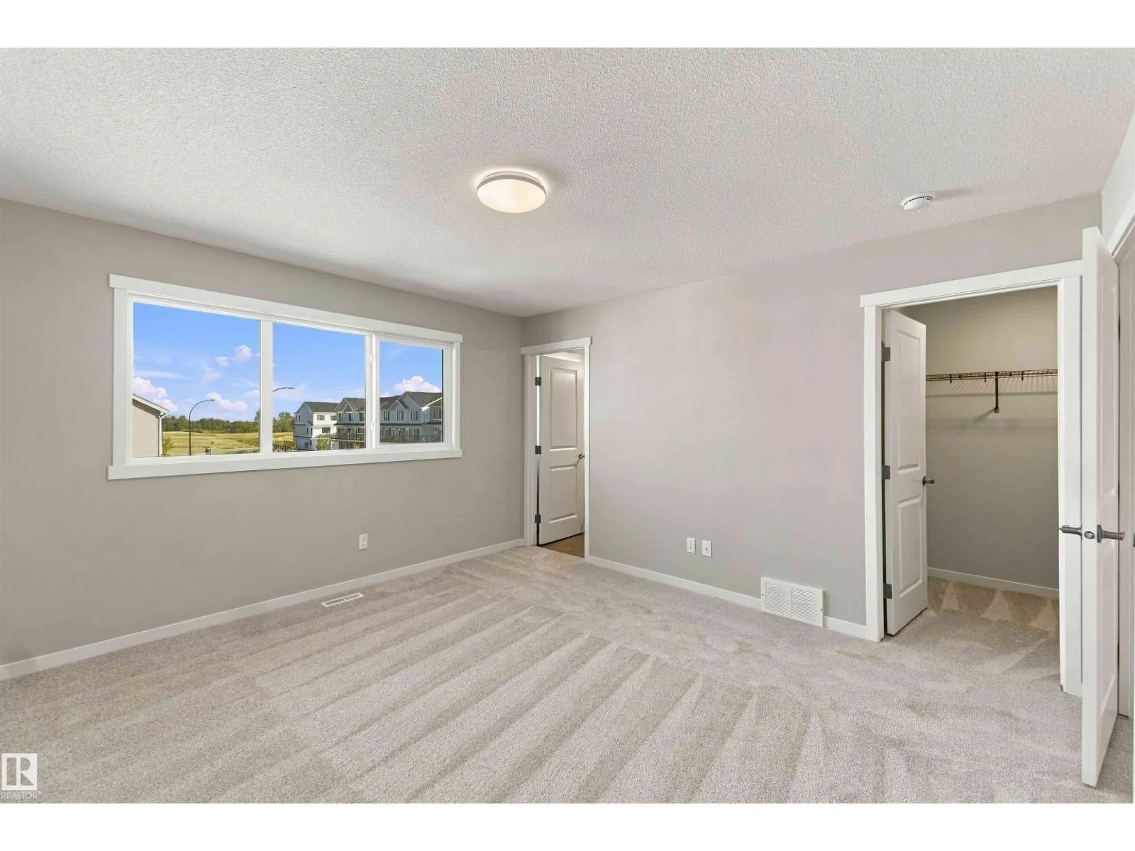 1256 MCLEOD AV