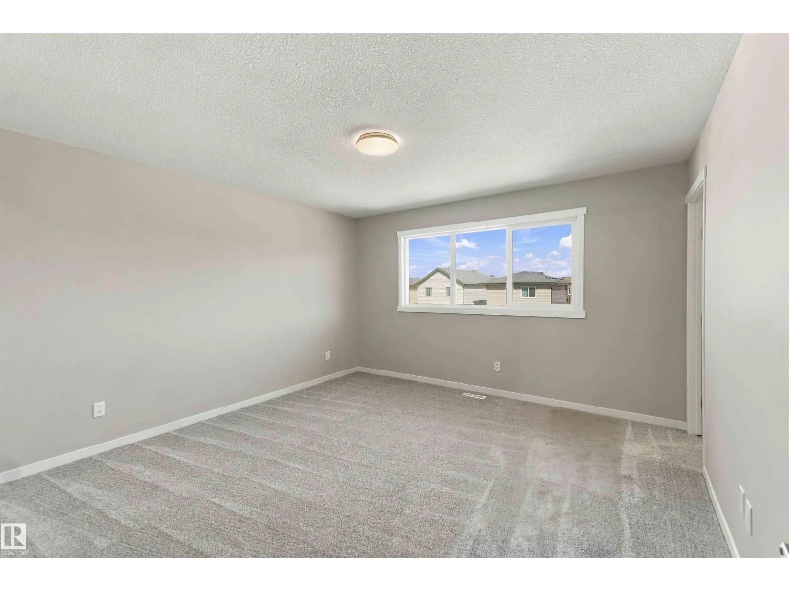 1256 MCLEOD AV