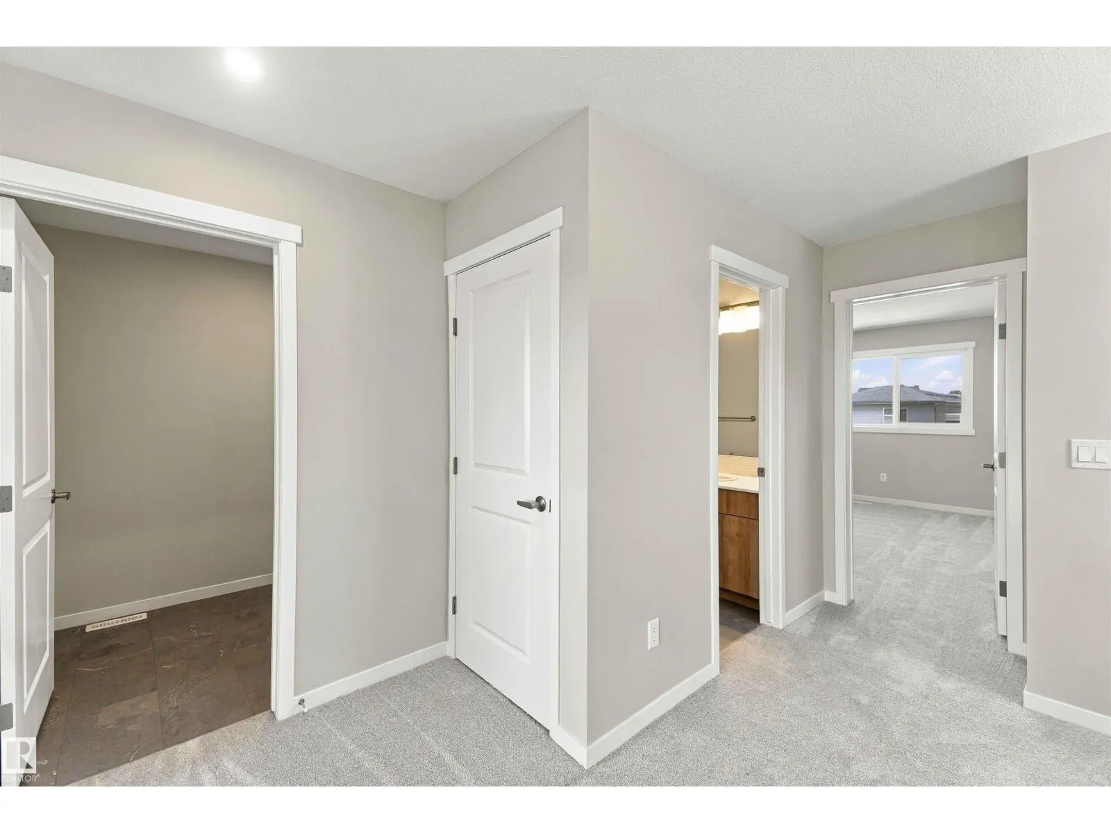 1256 MCLEOD AV