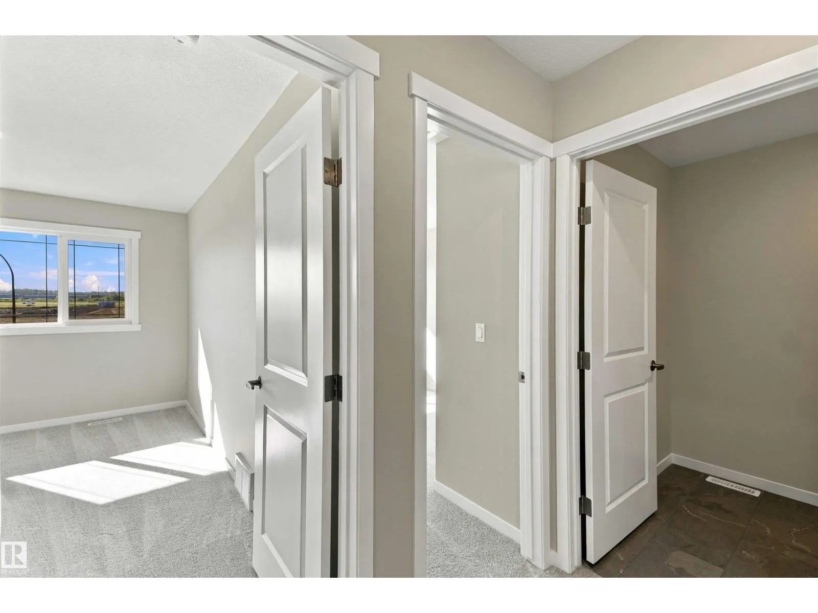 1256 MCLEOD AV