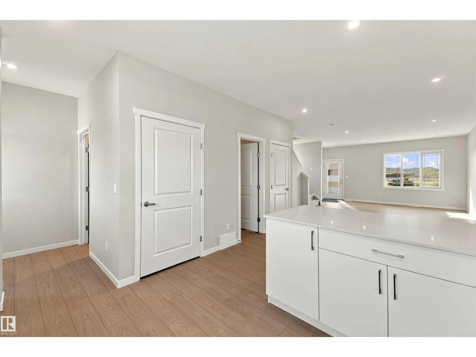 1256 MCLEOD AV