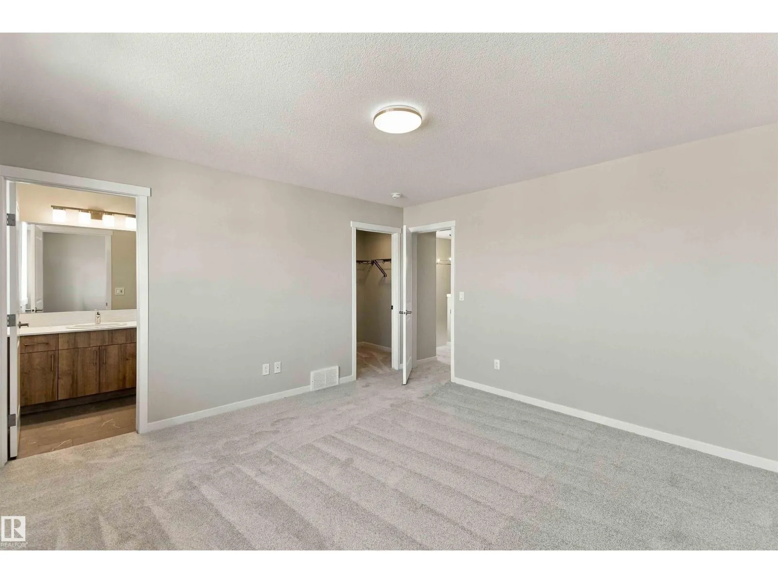 1256 MCLEOD AV