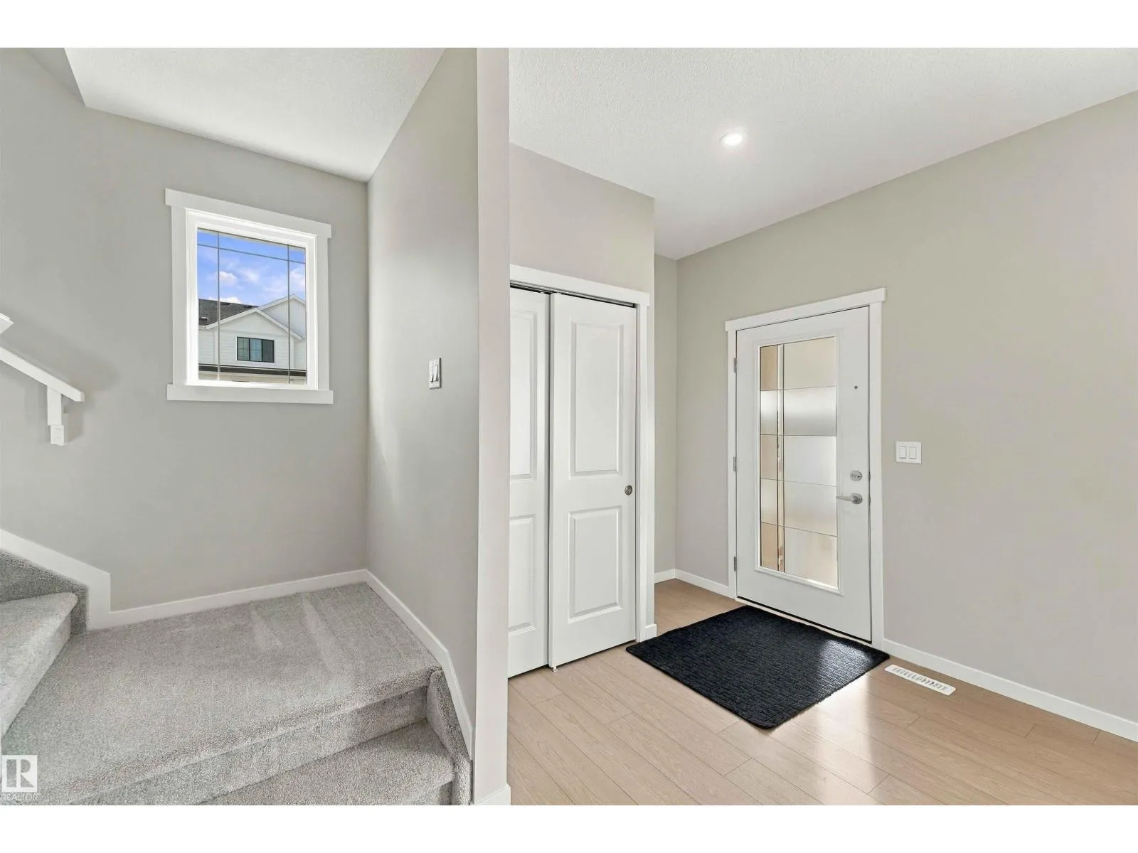 1256 MCLEOD AV
