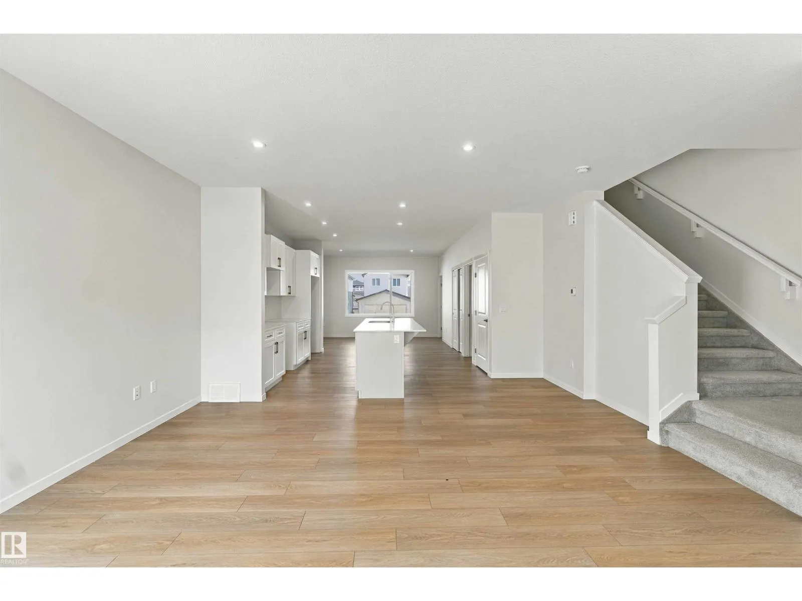 1242 MCLEOD AV