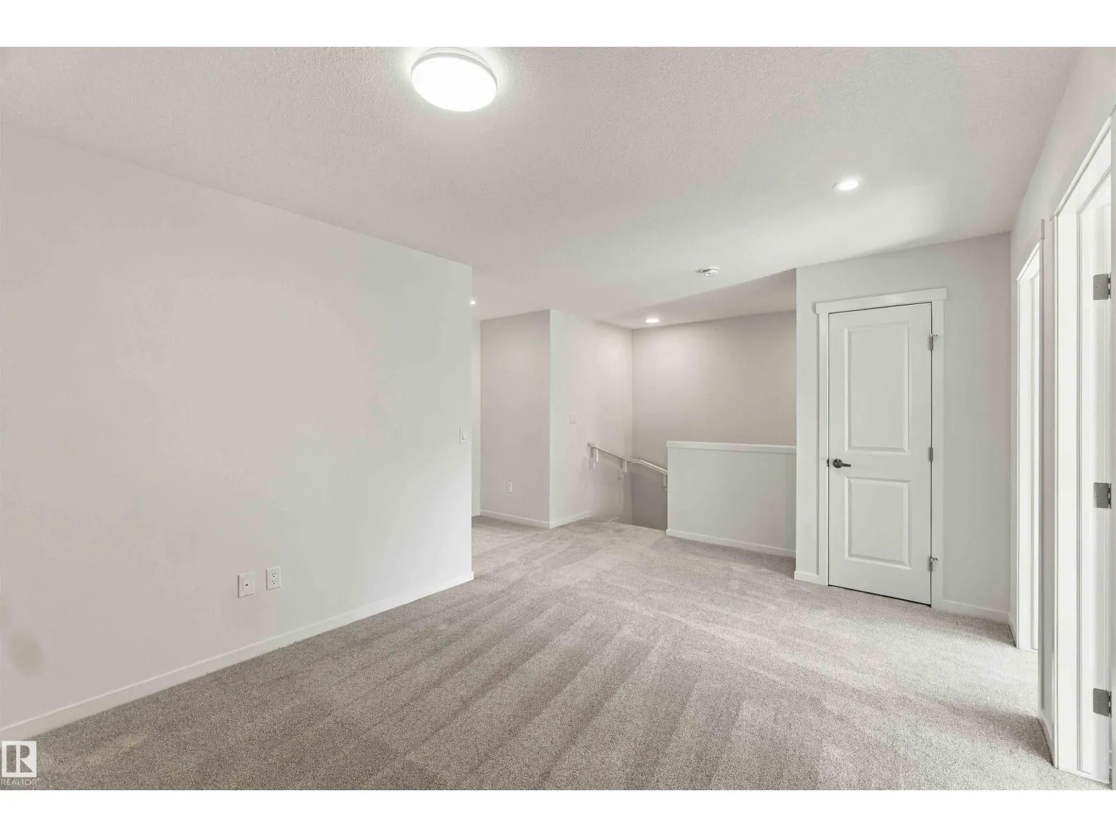 1242 MCLEOD AV