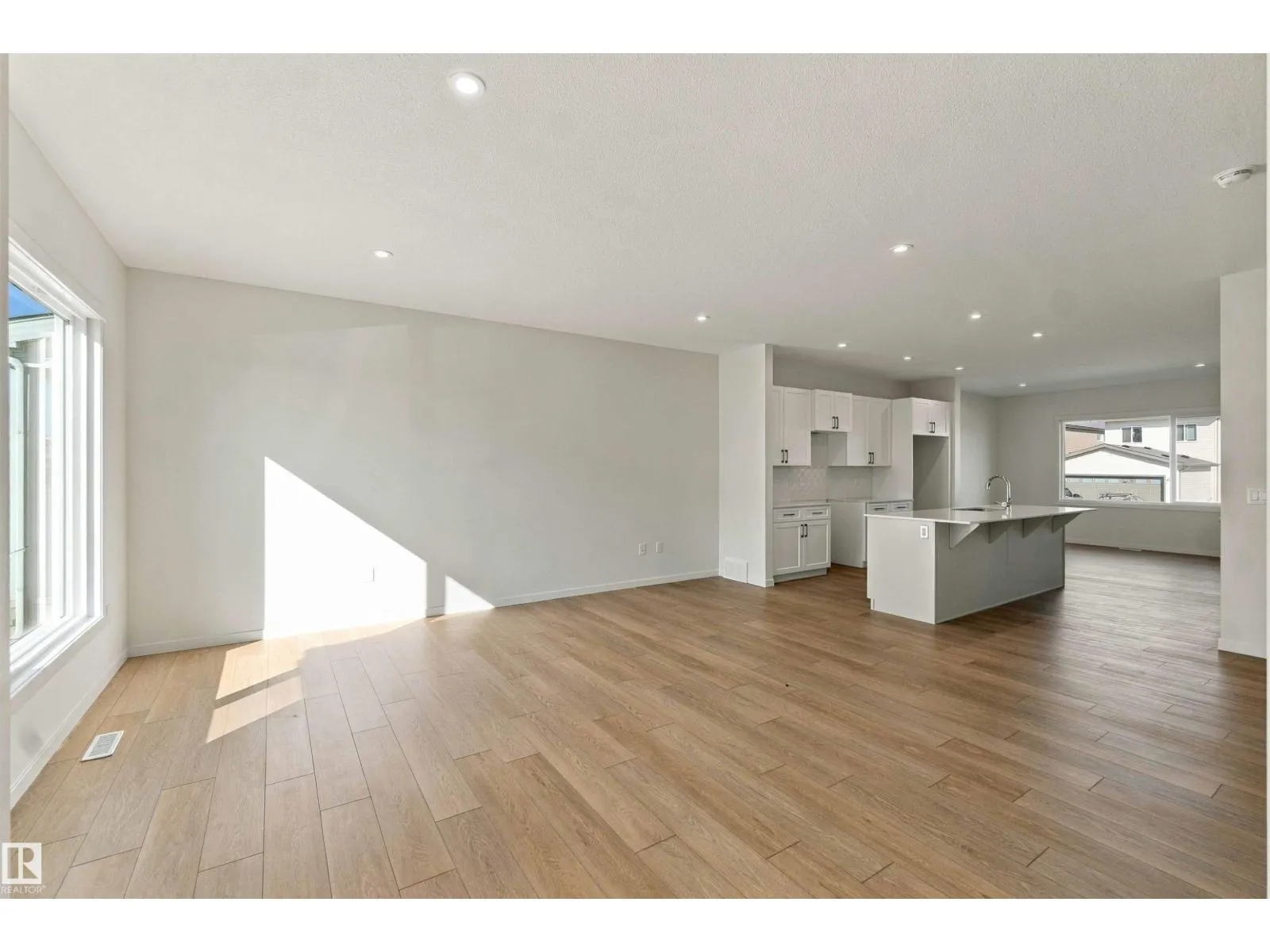 1242 MCLEOD AV