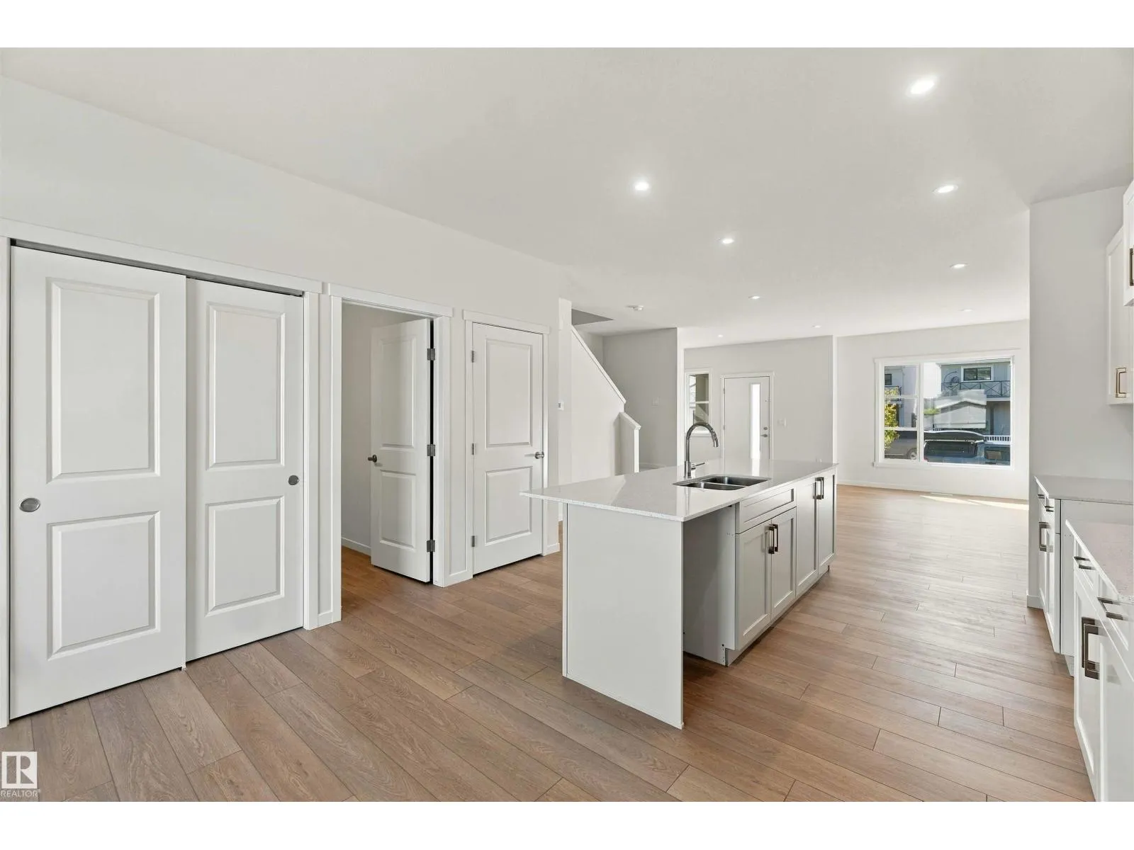 1242 MCLEOD AV