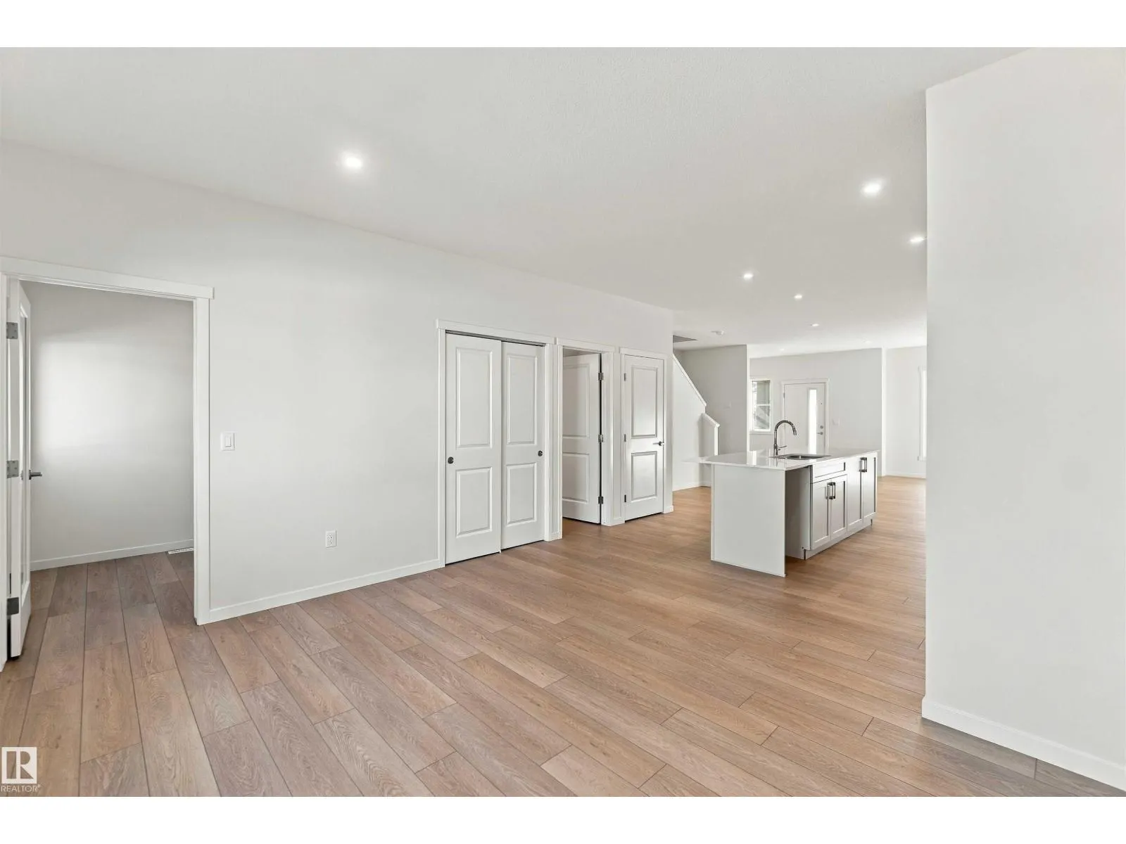 1242 MCLEOD AV