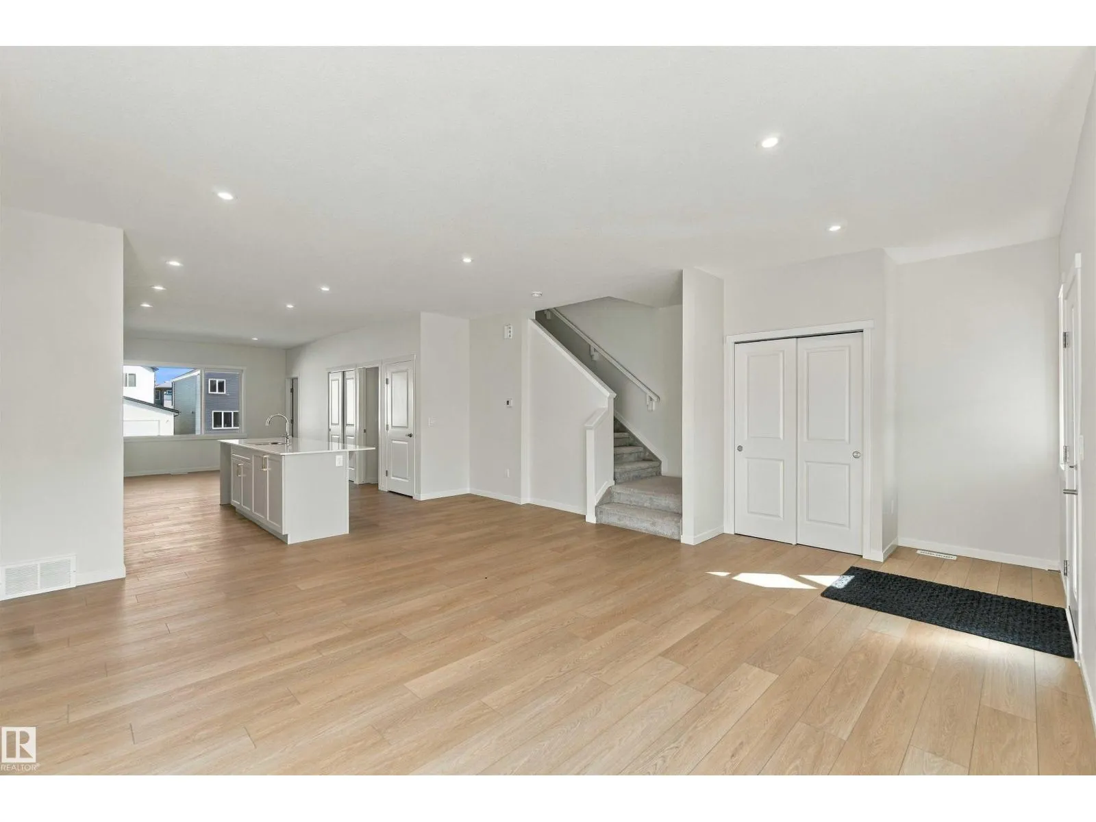 1242 MCLEOD AV