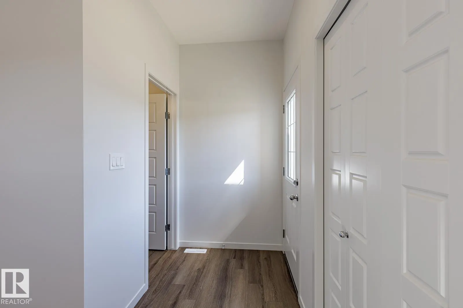 3611 TRIOMPHE BV