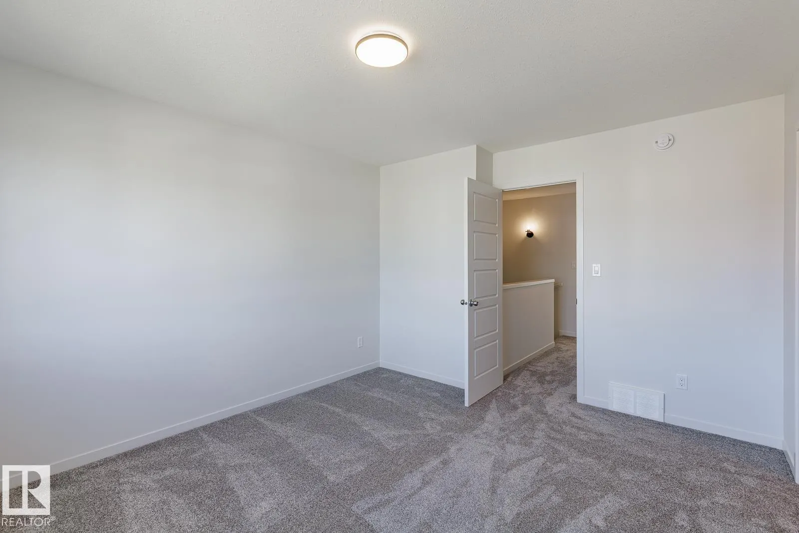 3611 TRIOMPHE BV