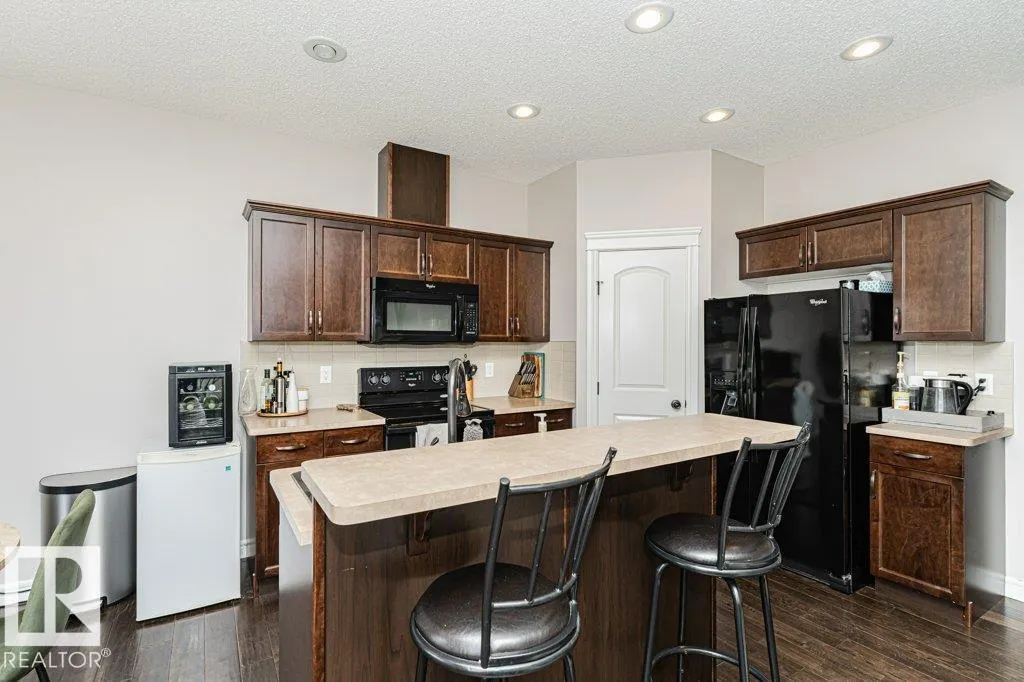 60 WOODBRIDGE LI