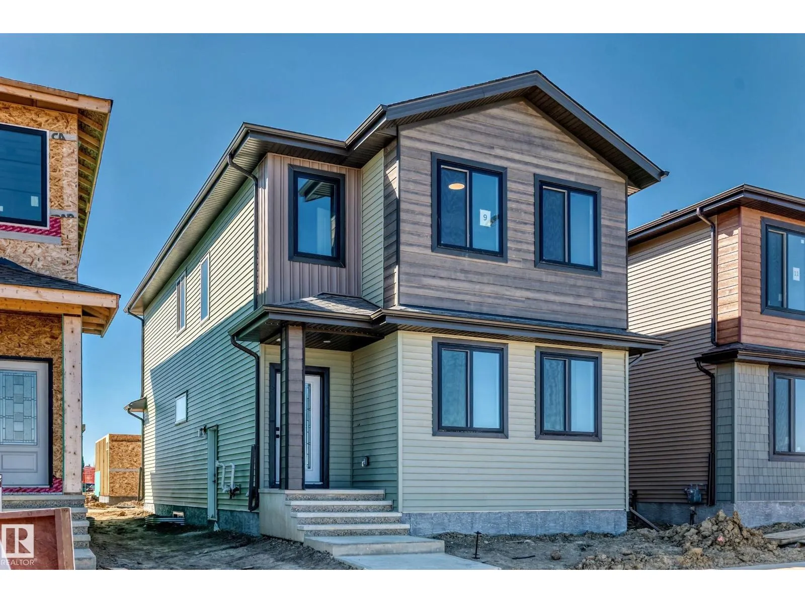9 TILIA PL
