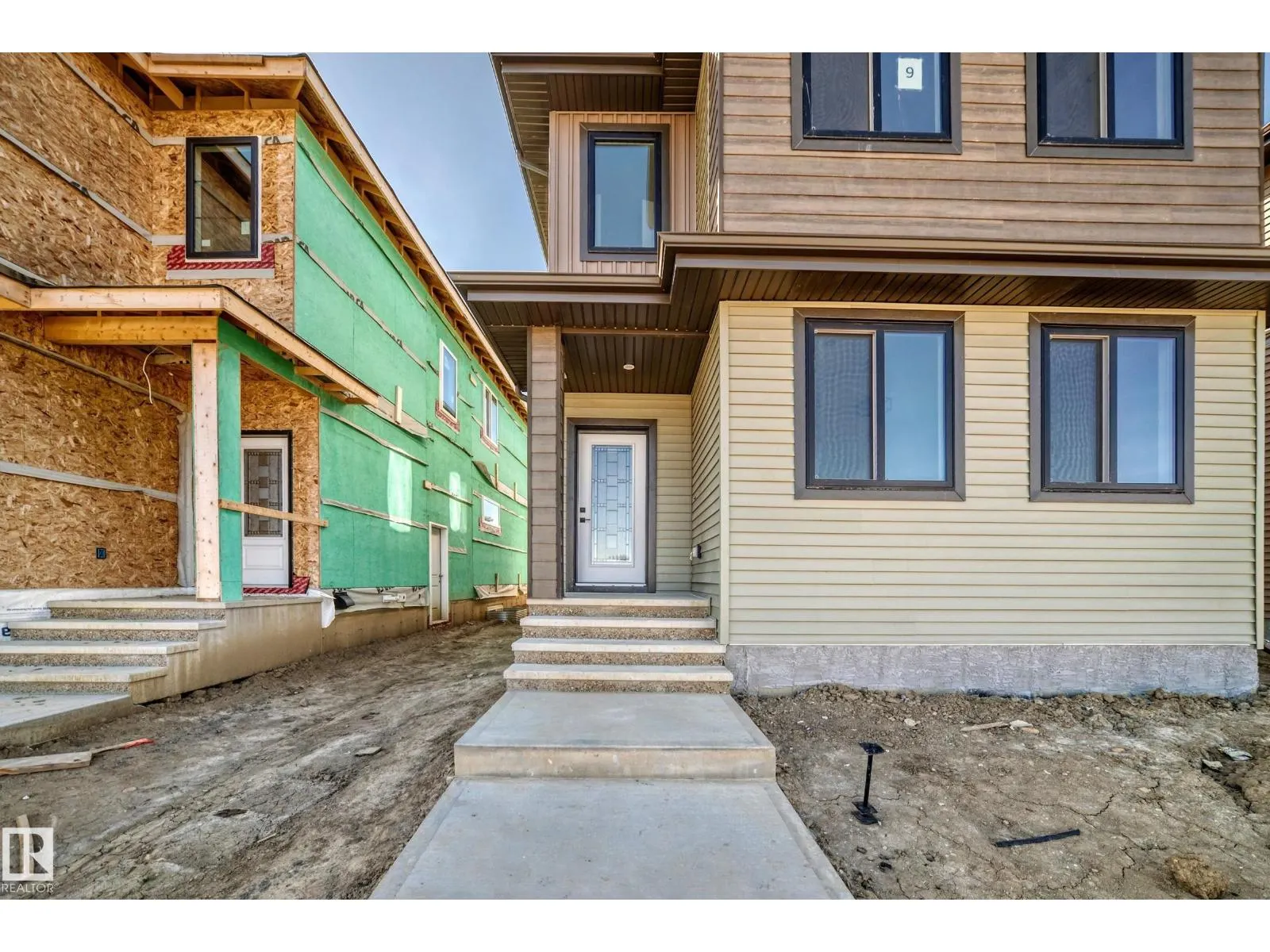 9 TILIA PL