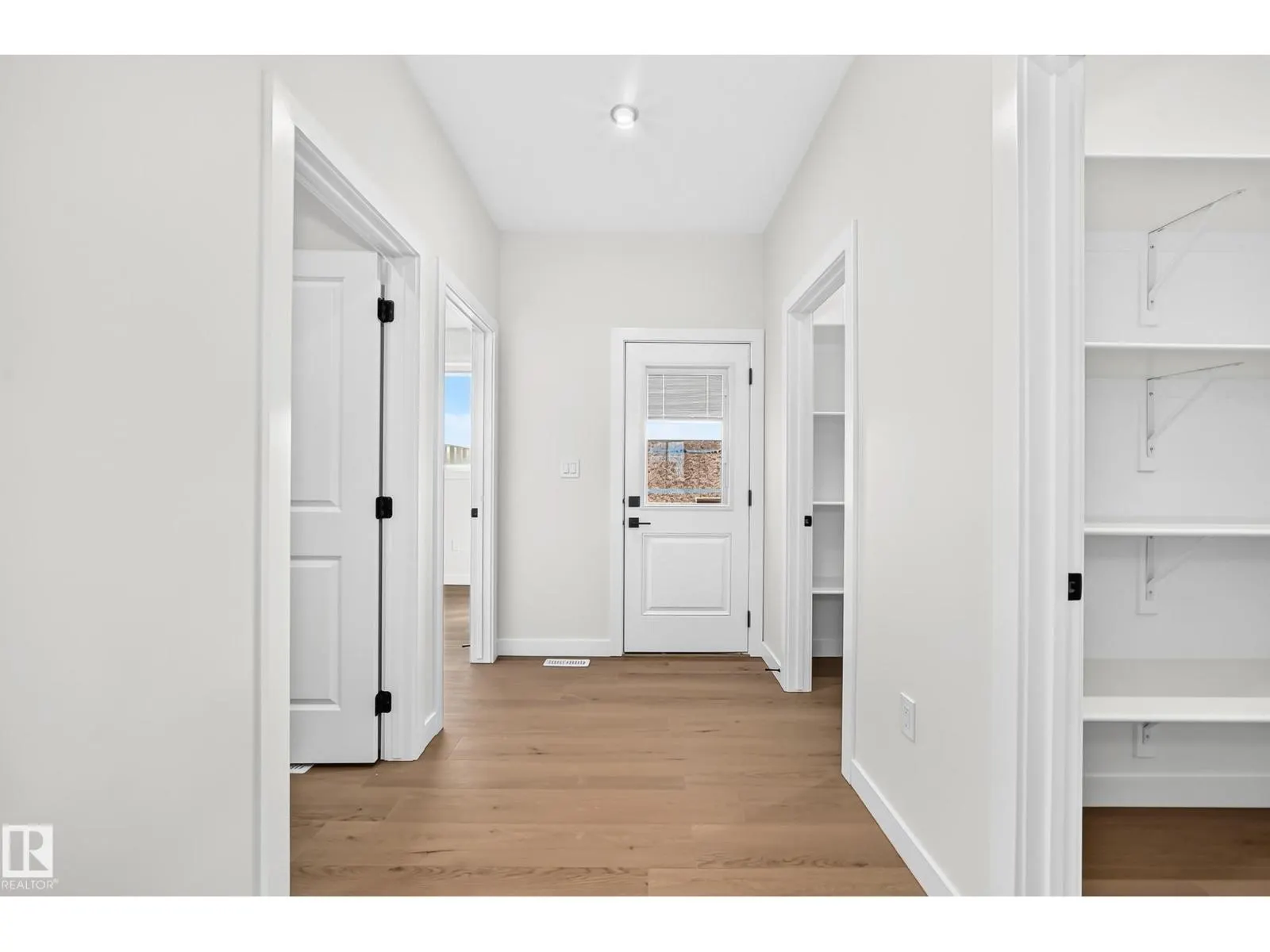 9 TILIA PL