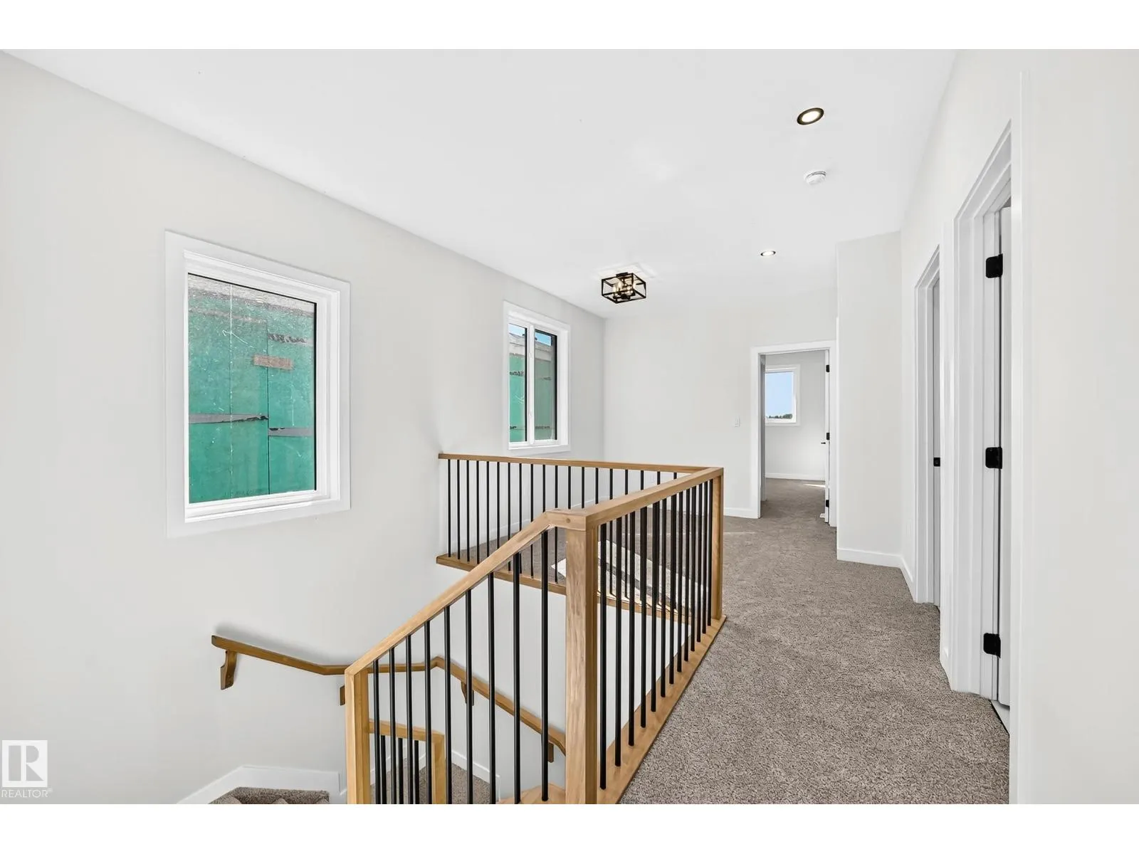 9 TILIA PL