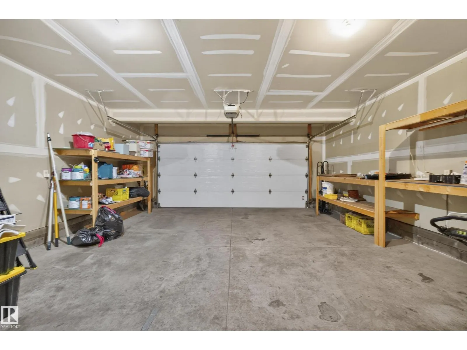 1023 SOUTH CREEK WD