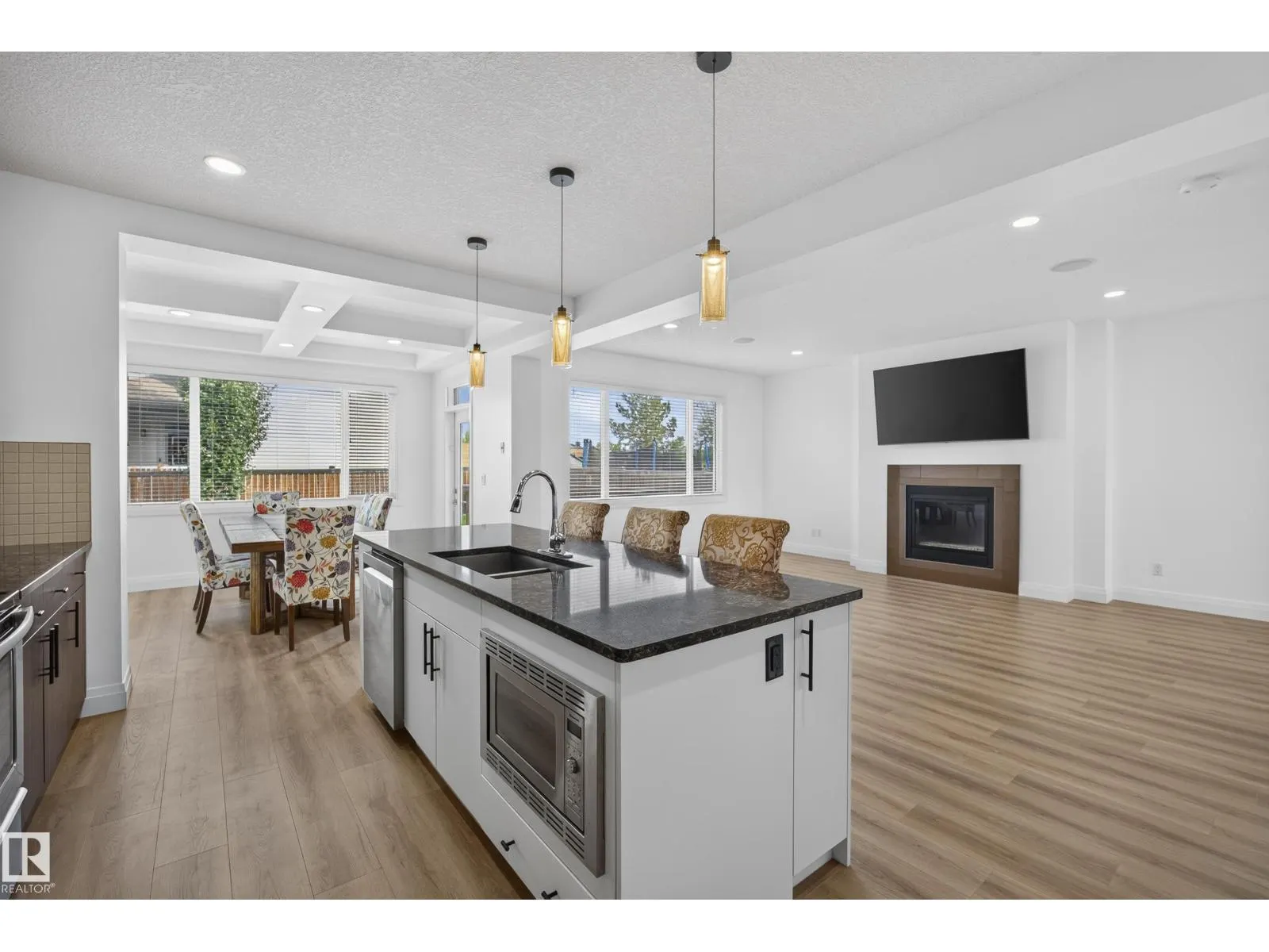 1023 SOUTH CREEK WD