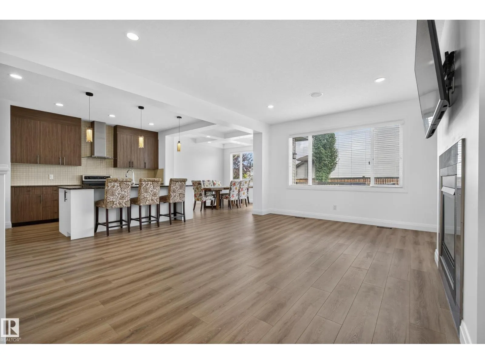 1023 SOUTH CREEK WD