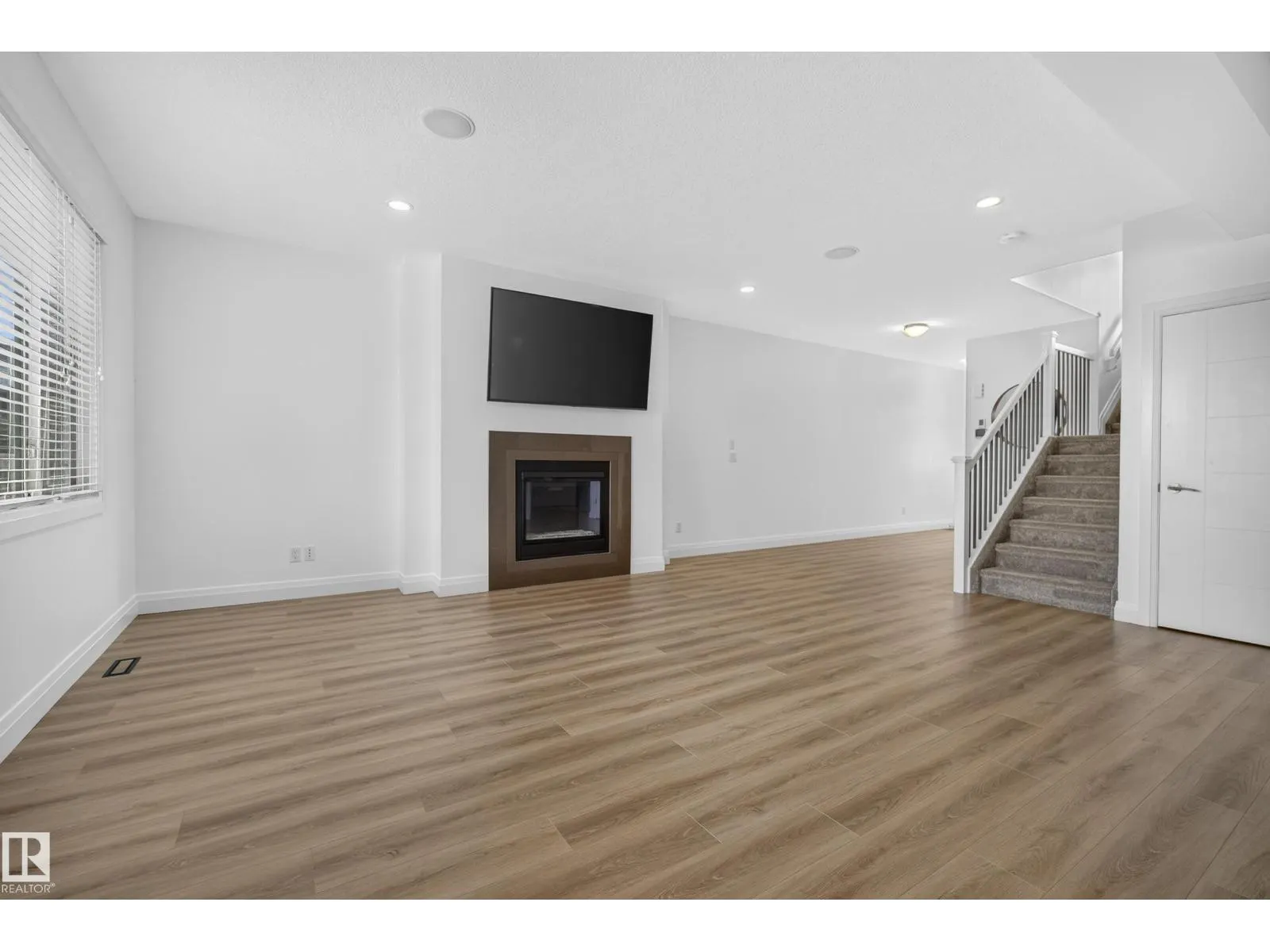 1023 SOUTH CREEK WD