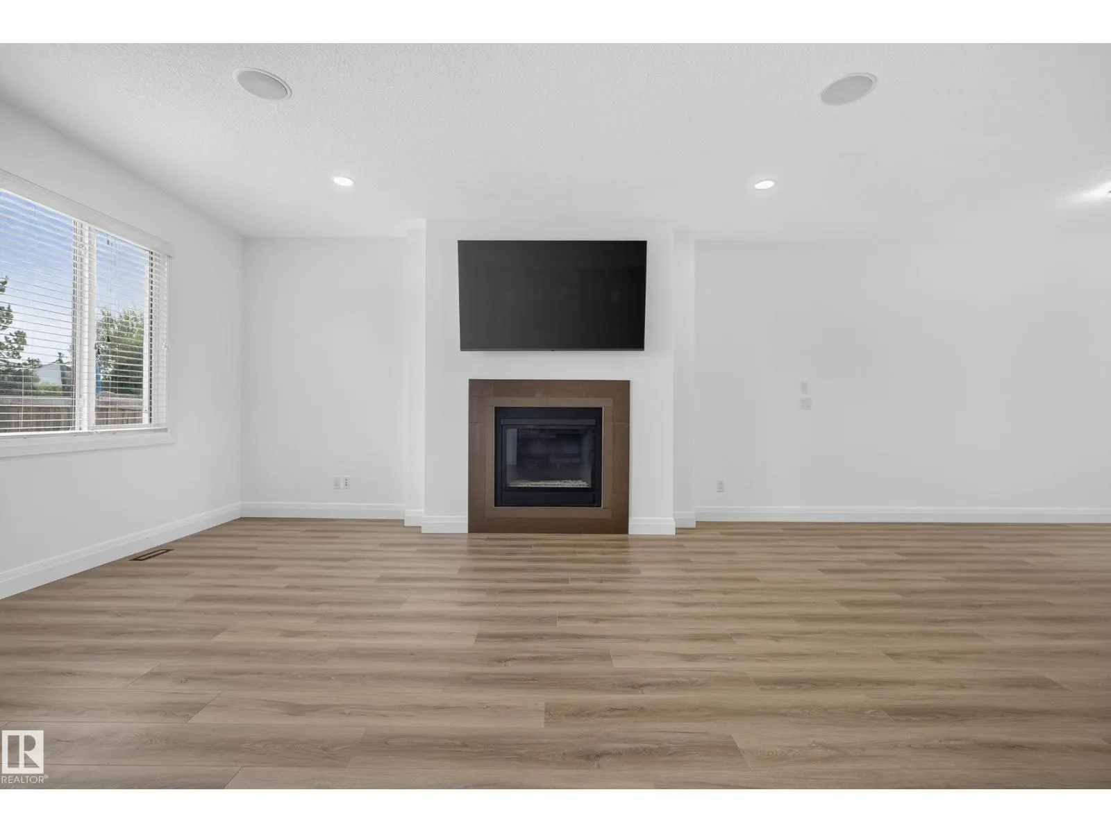 1023 SOUTH CREEK WD