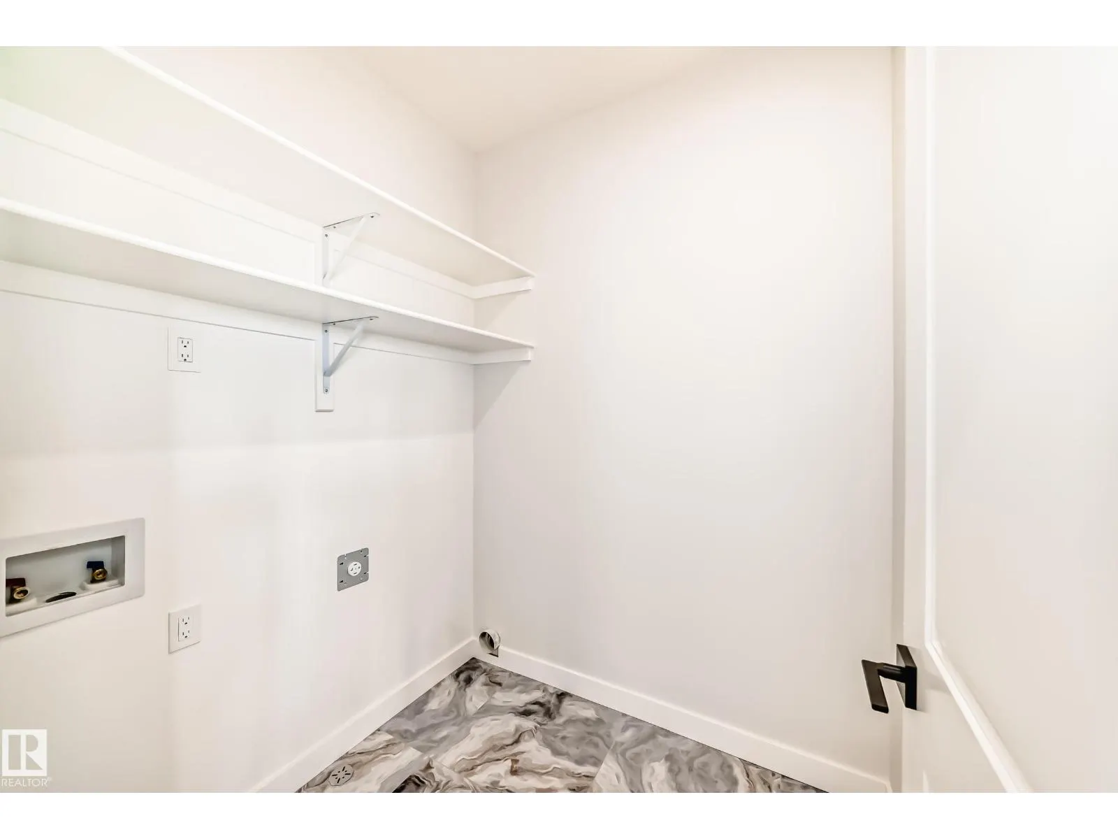 47 MEADOWGROVE LN