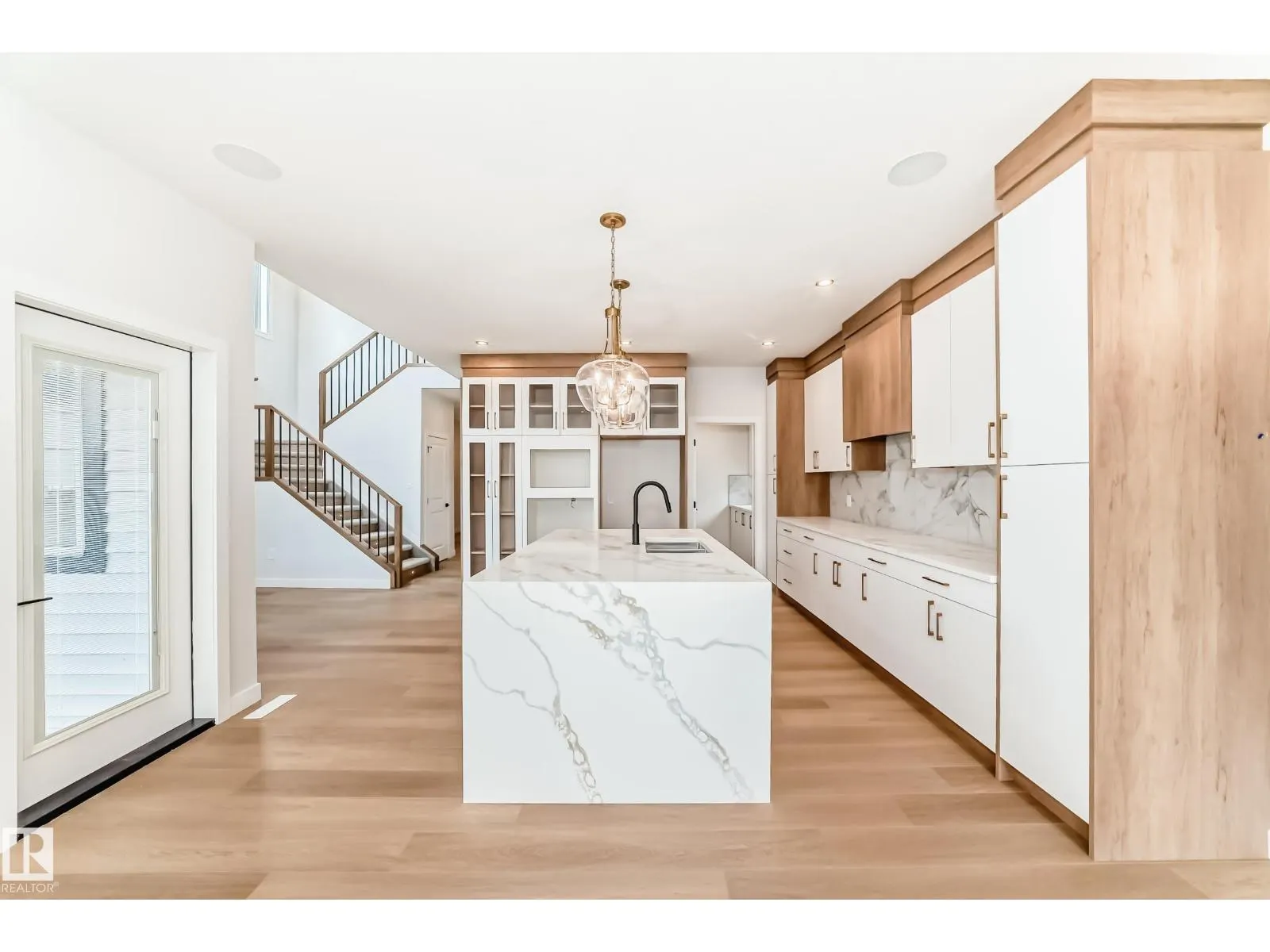 47 MEADOWGROVE LN