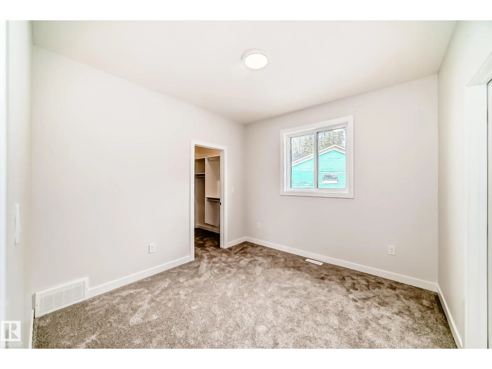 47 MEADOWGROVE LN
