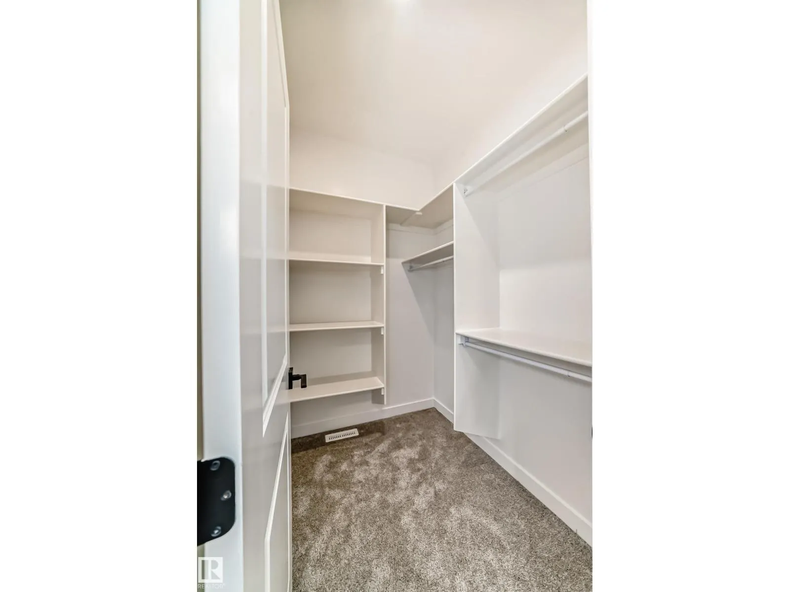 47 MEADOWGROVE LN