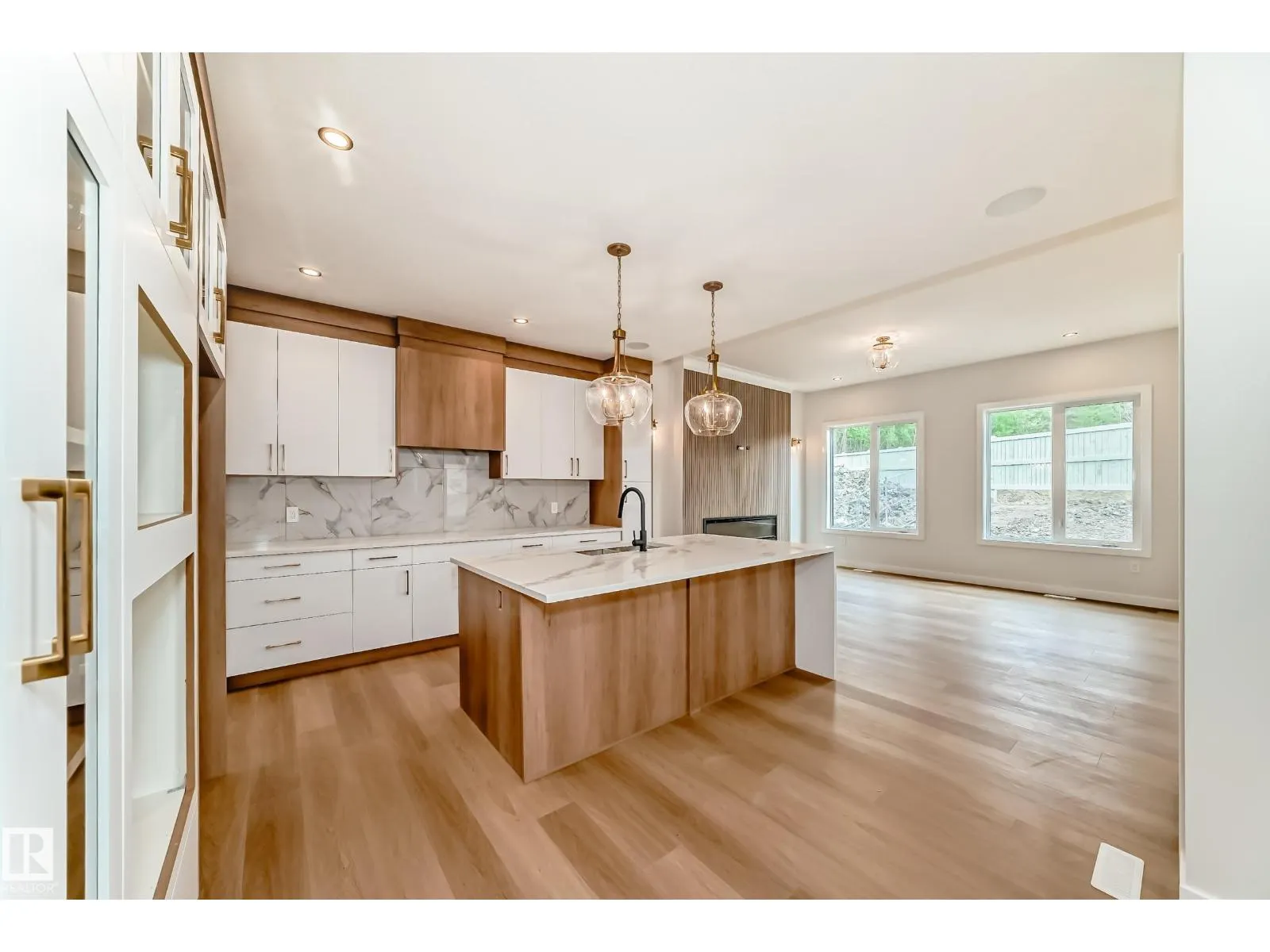 47 MEADOWGROVE LN