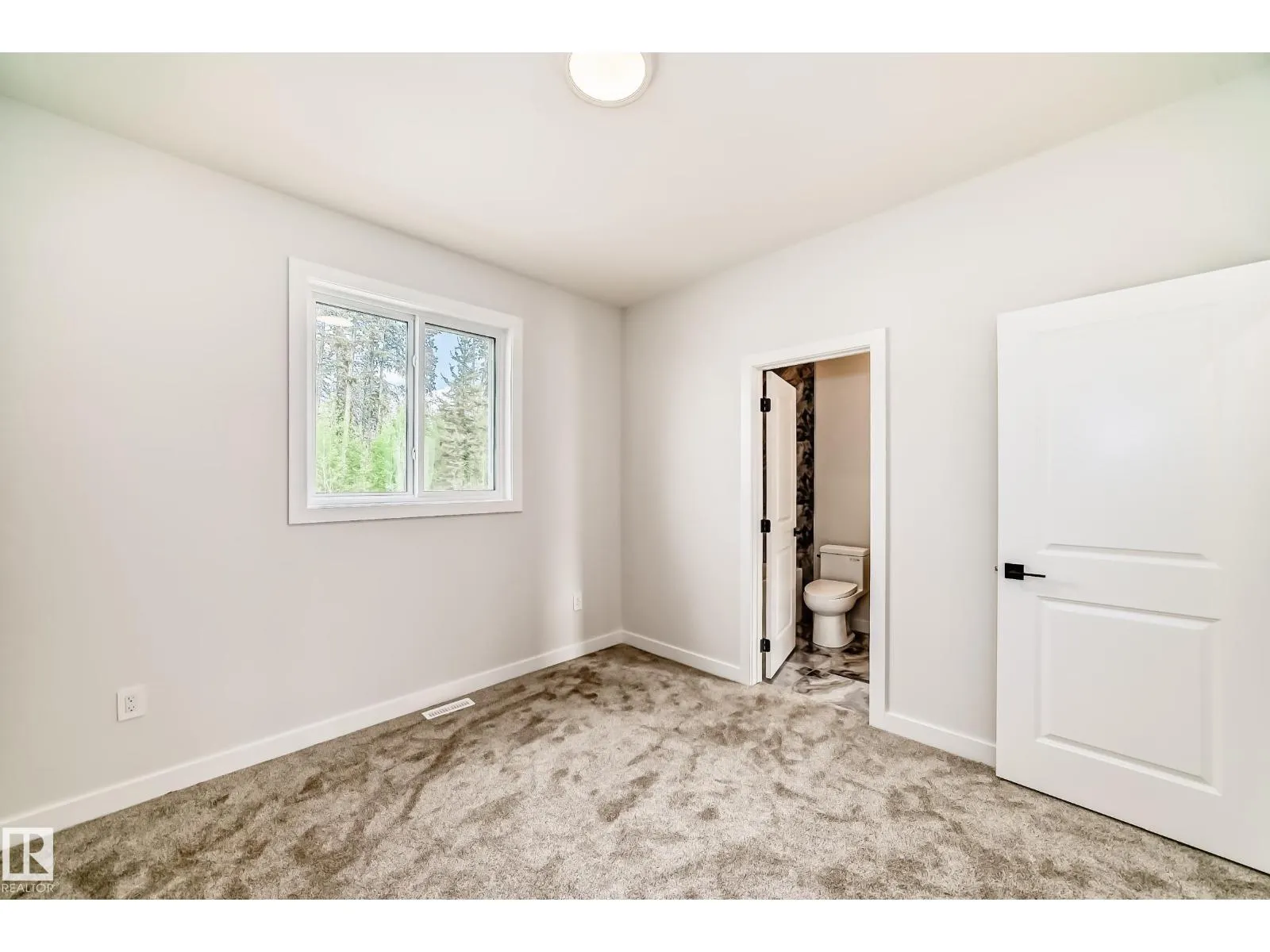 47 MEADOWGROVE LN