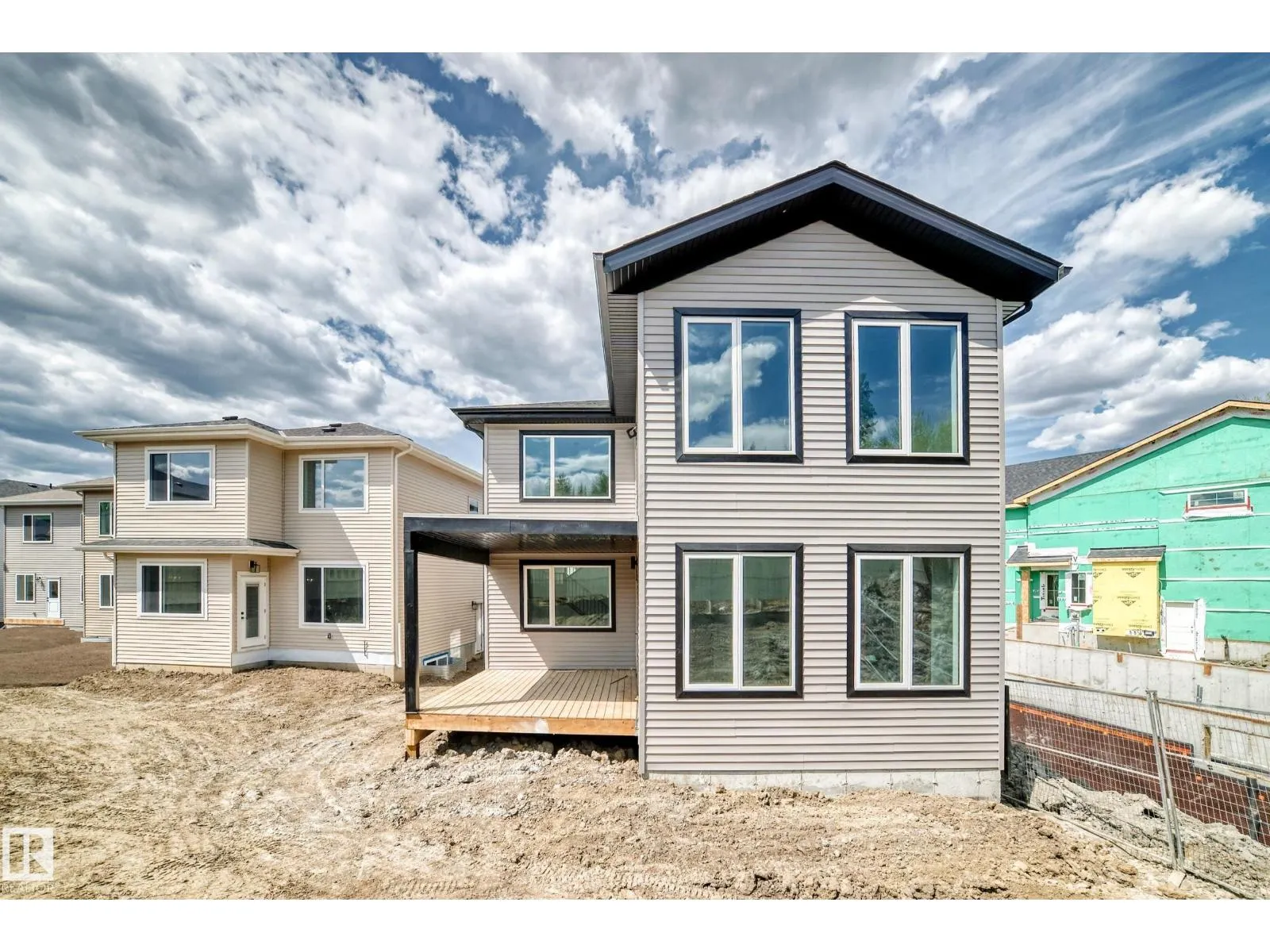 47 MEADOWGROVE LN