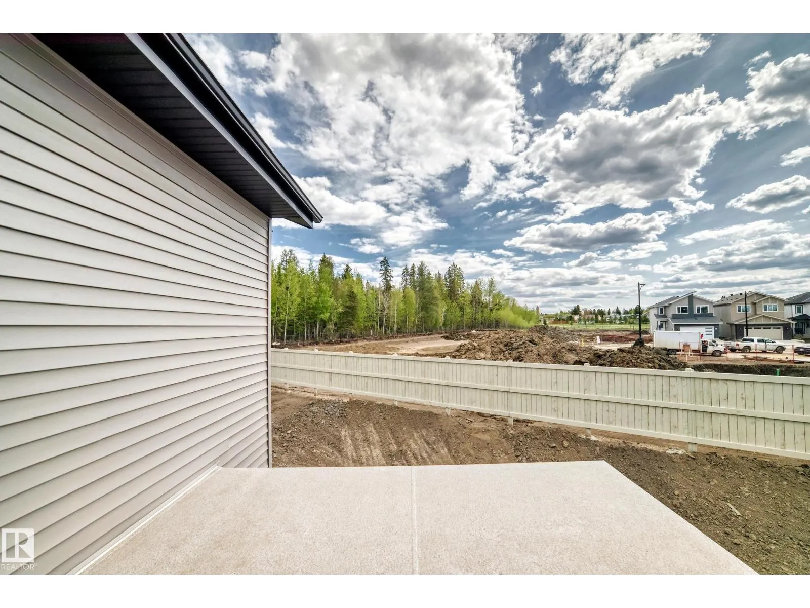 47 MEADOWGROVE LN