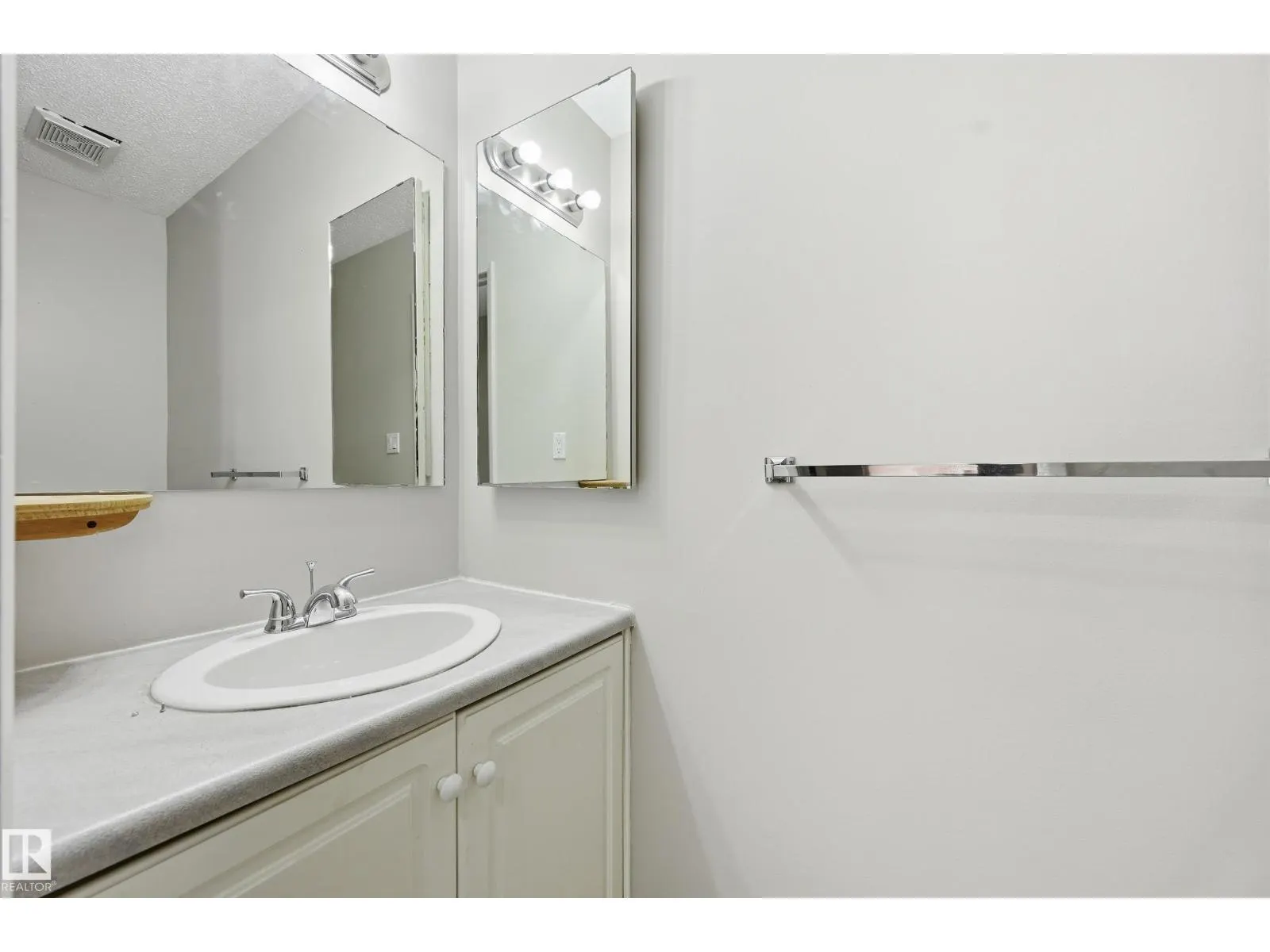 13210 39A ST NW