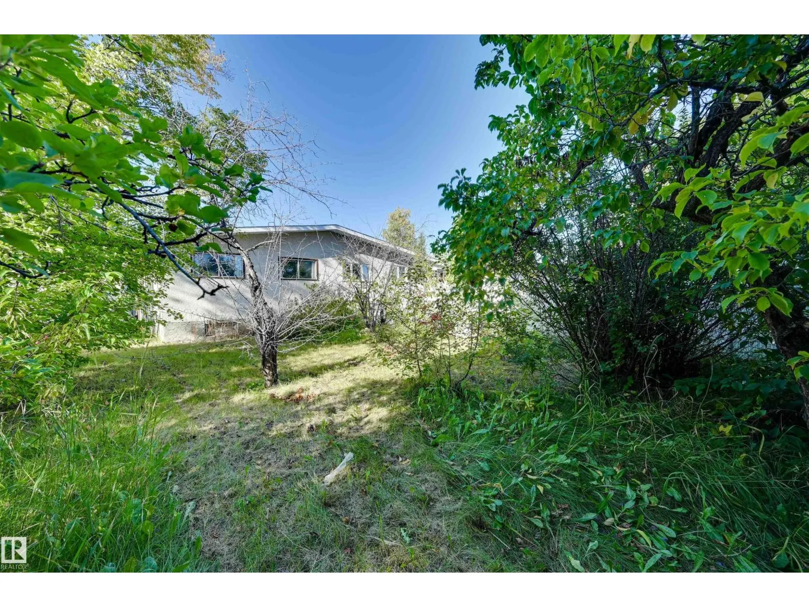 3813 134 AV NW