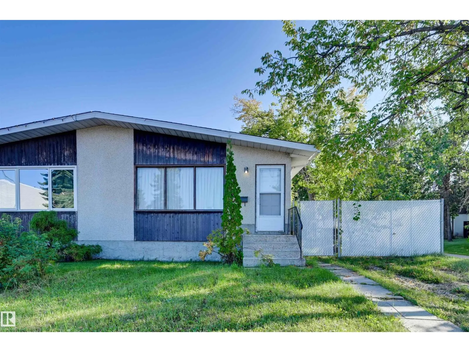 3813 134 AV NW