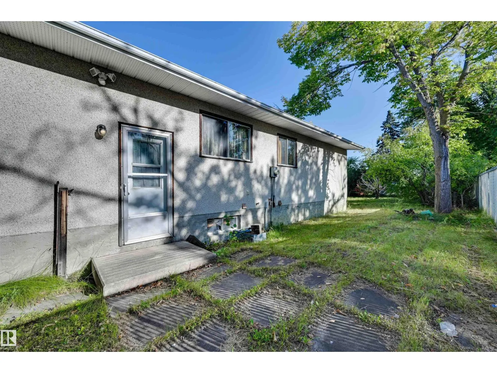 3813 134 AV NW
