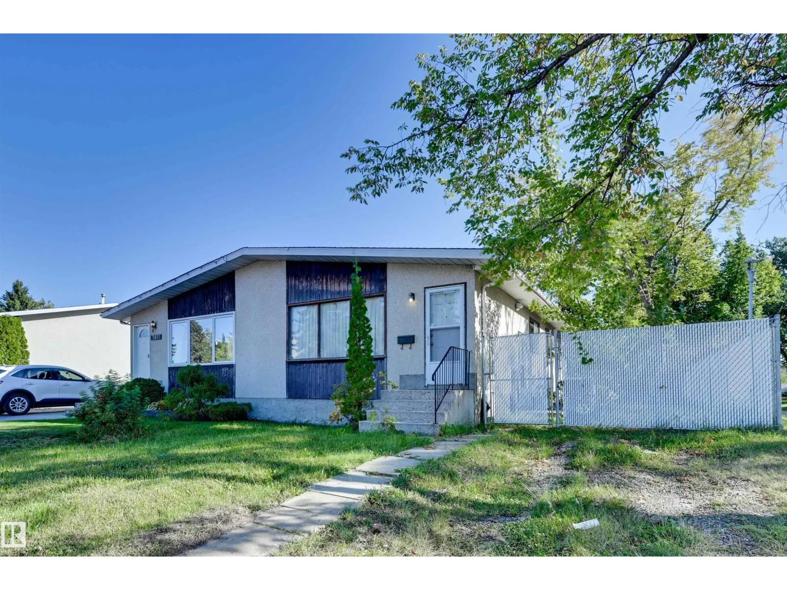 3813 134 AV NW