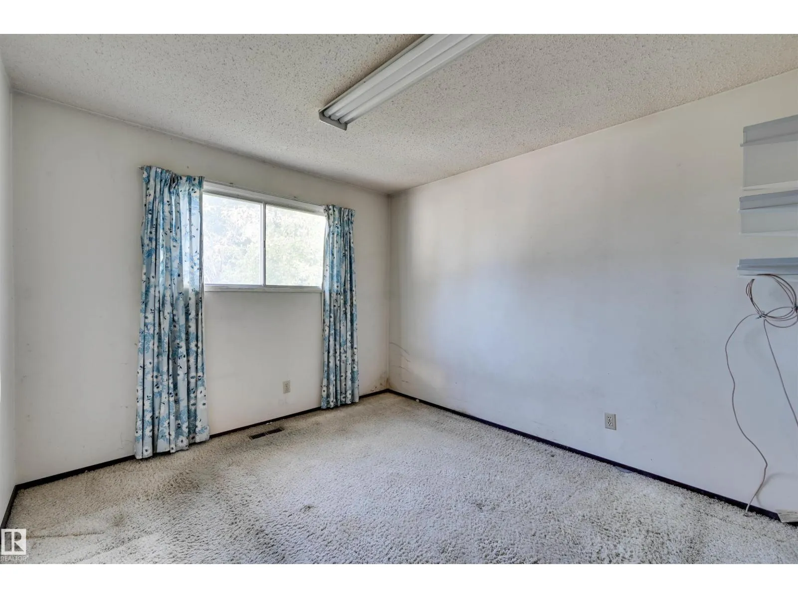 3813 134 AV NW